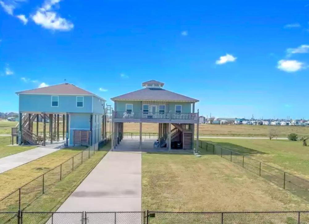 The Beach House Home Crystal Beach Exterior photo