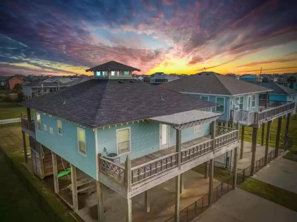 The Beach House Home Crystal Beach Exterior photo